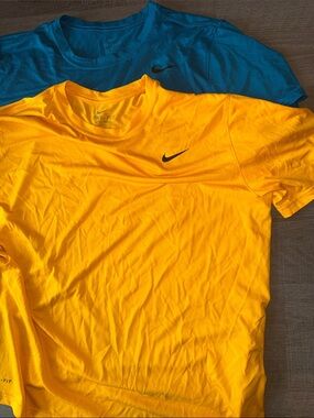 Bundle Deal! Set of 2 Nike Men's Dri-FIT Legend Short Sleeve Sz XL T-Shirts